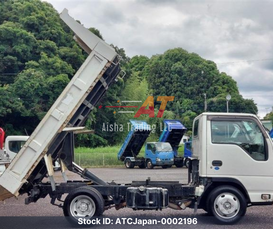 2017 Isuzu Elf